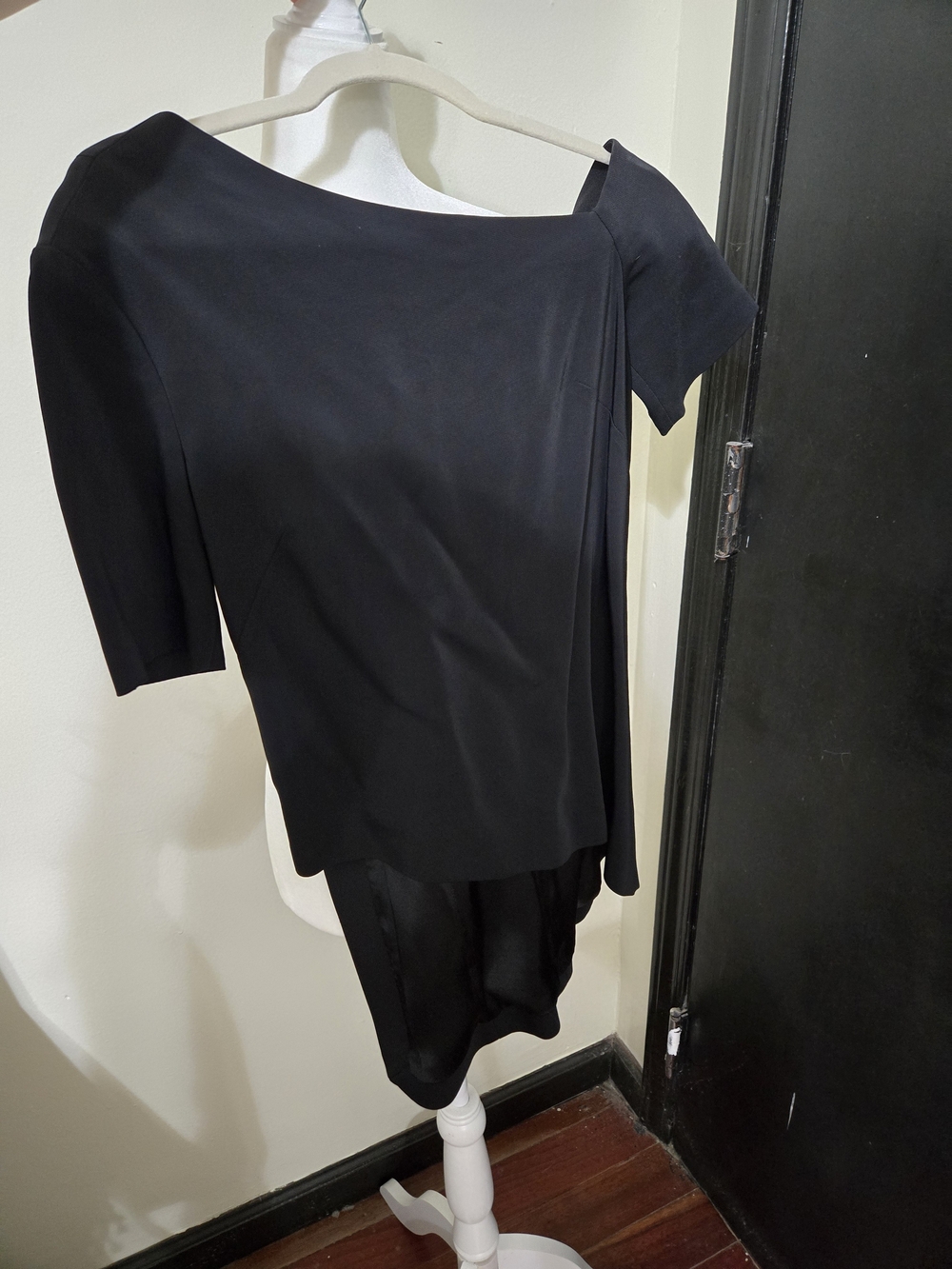 Rosetta Getty Black Asymmetric neck Short Sleeve Top